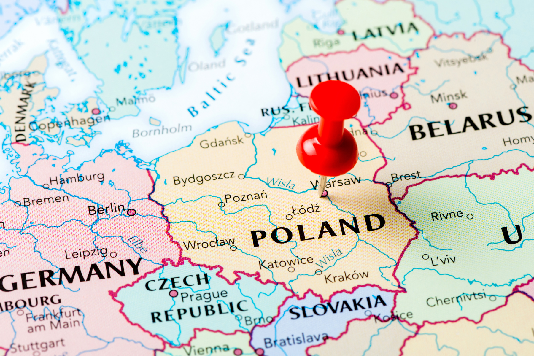 Travelling to Poland? Find best SIM-only deals that will save you money - news image on imei.info